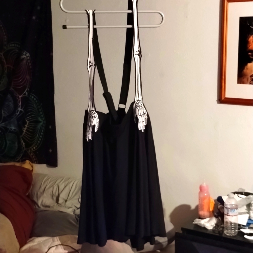 Hot topic skeleton skirt